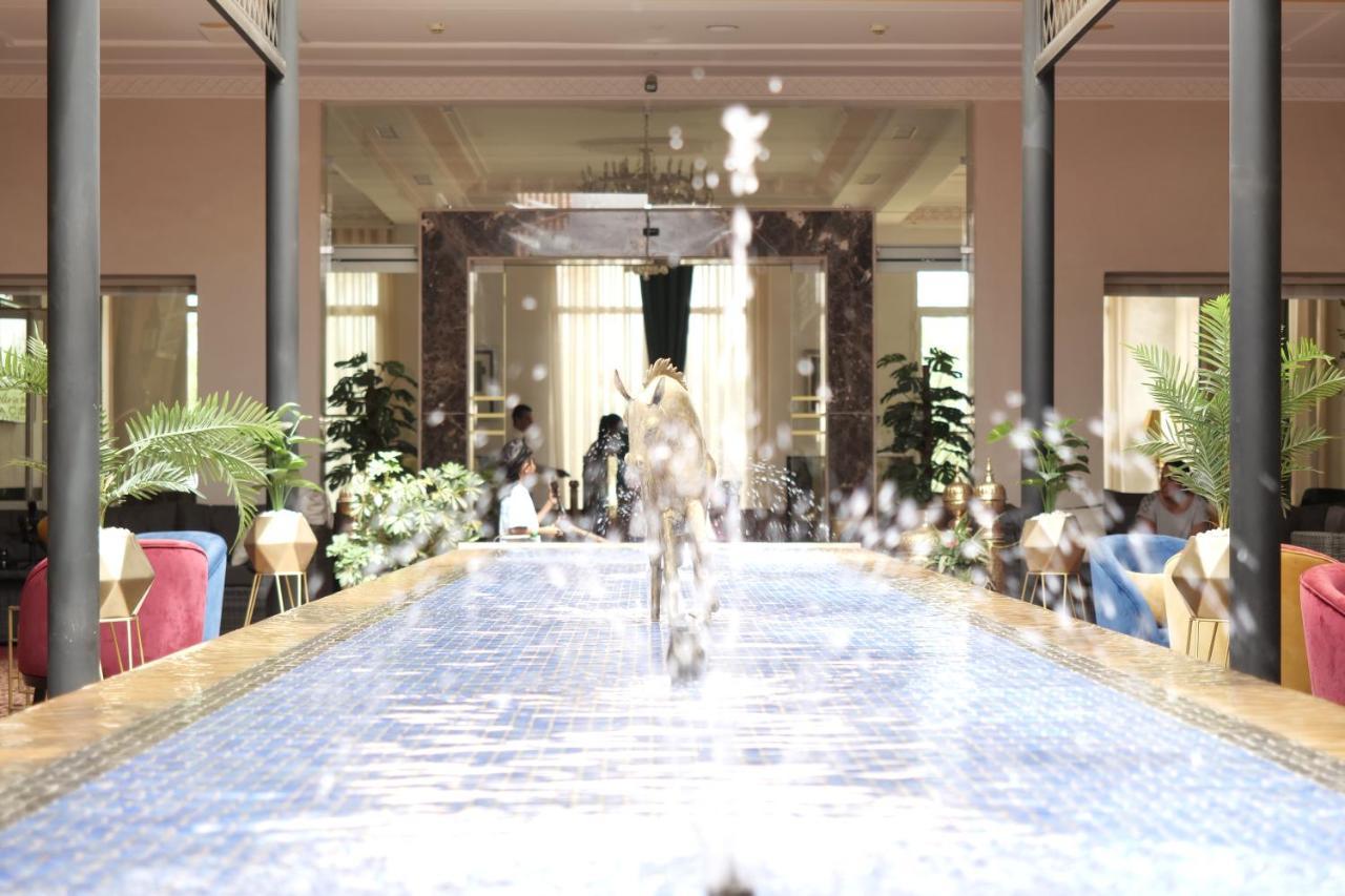 El Olivar Palace Marrakech El Harkat المظهر الخارجي الصورة The interior of the hotel