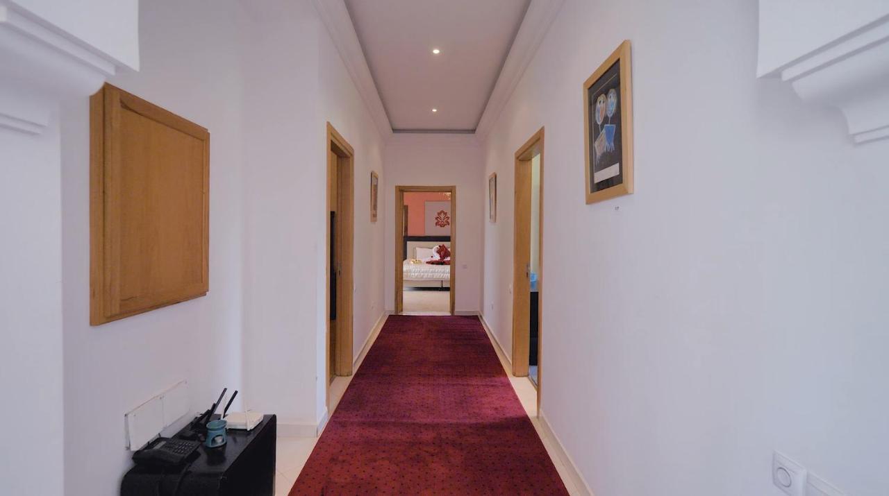 El Olivar Palace Marrakech El Harkat المظهر الخارجي الصورة A corridor in a hotel